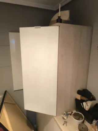 Armario blanco y beige