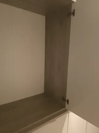 Armario blanco y beige