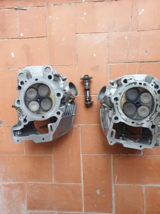 Culatas y arbol de levas de escape  BMW R 1200 GS