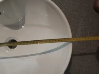 Lavabo sobre encimera con rebosadero