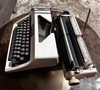 Máquina de escribir Olympia Vintage Alemana