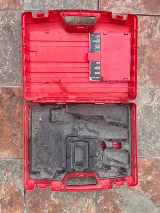 Caja HILTI Roja Vacia
