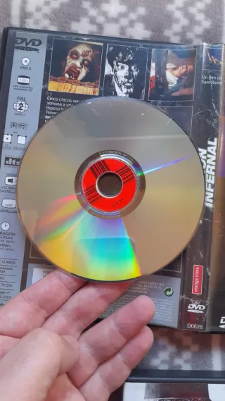 Lote 4 DVDs: Posesión Infernal, The Watcher y más