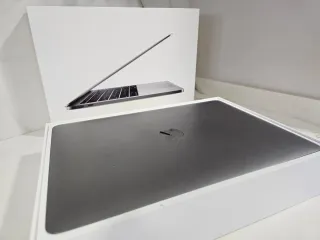 MacBook Pro 2017 Plata/Gris Espacial