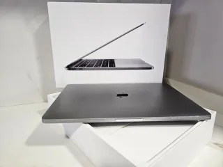 MacBook Pro 2017 Plata/Gris Espacial