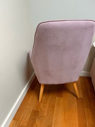 Sillón Kave Home tela y madera