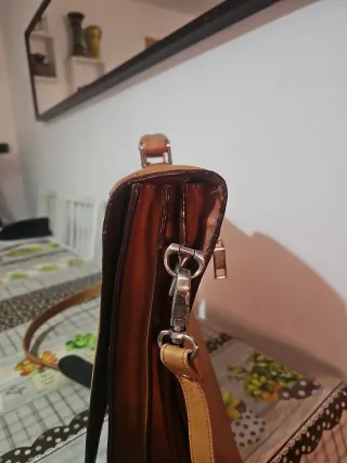 Maletín piel marrón con llave