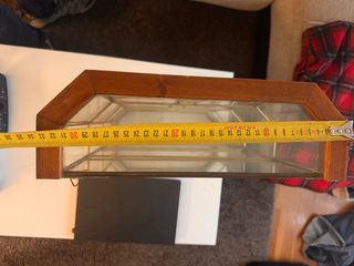 Vitrina expositora cristal, latón y madera