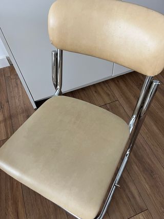Silla vintage metal y polipiel beige