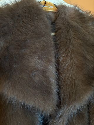 Abrigo pelo sintético Stradivarius marrón