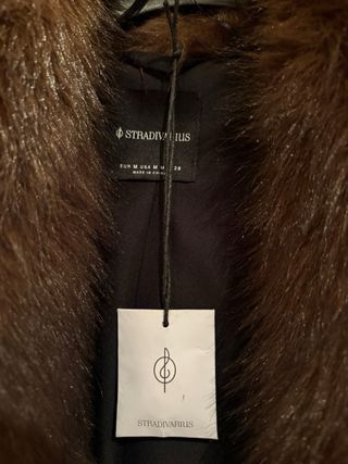 Abrigo pelo sintético Stradivarius marrón