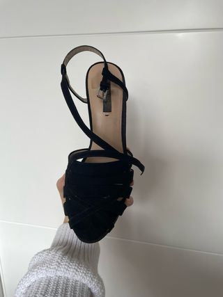 Sandalias tacón Zara negras