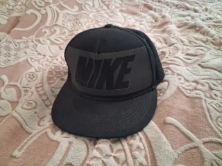 Gorra Nike Negra y Gris
