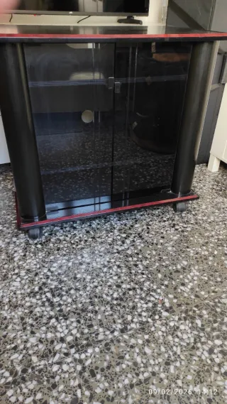 Mueble TV Negro y Rojo