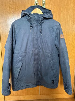 Abrigo Billabong azul estilo trenca