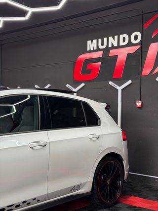 Volkswagen Golf 8 GTI Clubsport 45 aniversario