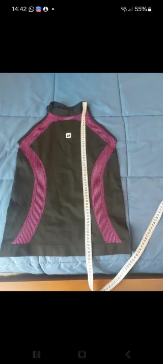 Top fitness nero e fucsia