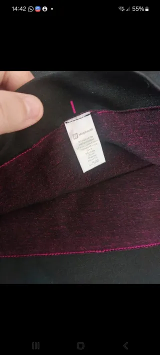 Top fitness nero e fucsia