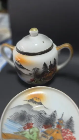 Antiche tazze da caffè giapponese dipinte a mano