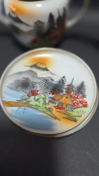 Antiche tazze da caffè giapponese dipinte a mano