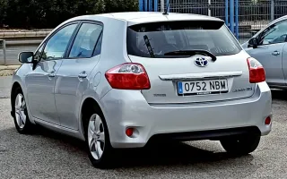 Toyota Auris 2012