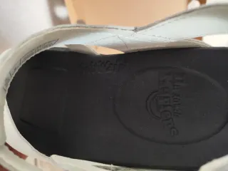 Sandalias Dr. Martens blancas plataforma