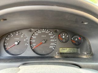 Nissan Almera 2003