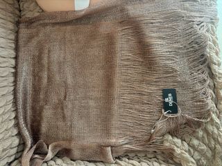 Sciarpa donna Deneb beige e oro con frange