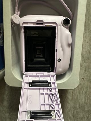 Cámara Instax Mini 11 Lila Fujifilm 04H8DC