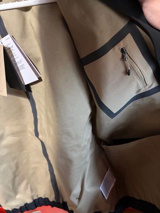 Chaqueta Nike Storm-Fit Tech Pack Negra