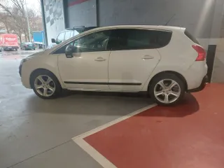 Peugeot 3008 2011