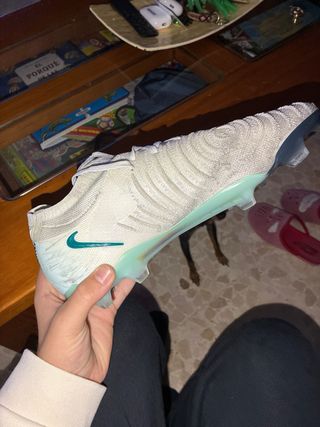 Botas de fútbol Nike Talla 42
