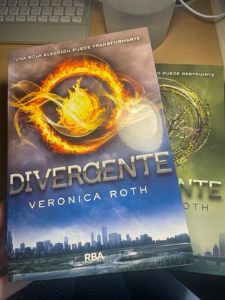 Pack libros “Divergente” e “Insurgente”