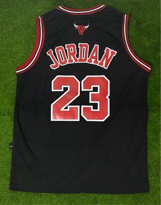 Camiseta Nike Jordan Bulls 23 Negra
