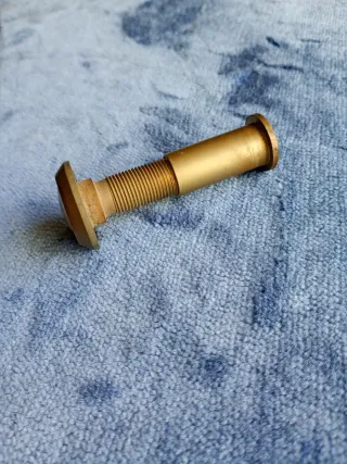 Mirilla de bronce para puerta