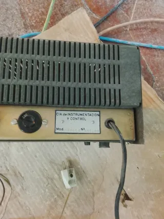 Amplificador de señal gris