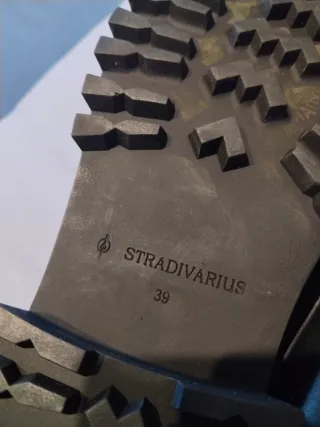 Zapatos Stradivarius negros talla 39