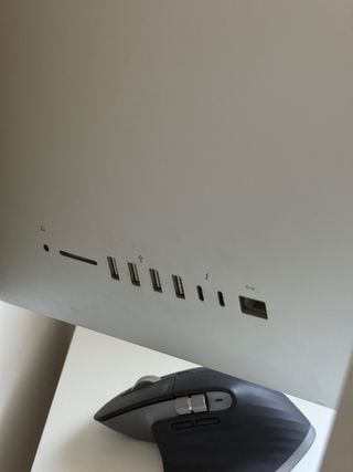 IMAC 27” 5K 2020 1TB i9 Radeon Pro 5700XT 16GB