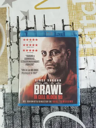 Blu-ray Brawl in Cell Block 99 (Español)
