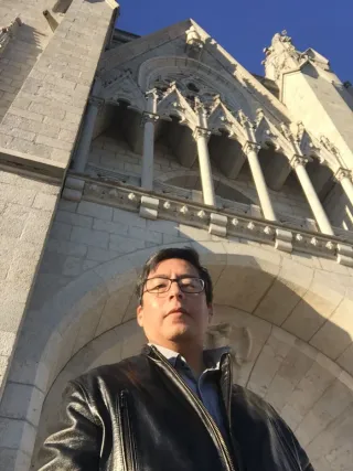 Soy Teo tengo 44 años ,trabajar, honrado, puntual