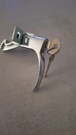 Cerradura Capó Trasero Seat 600 con Llaves