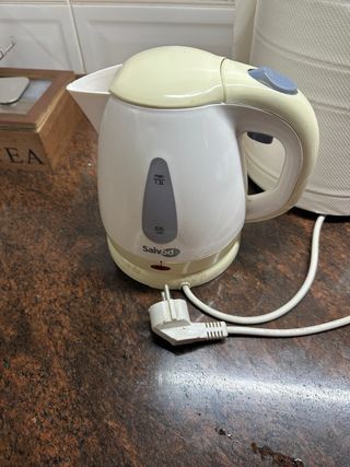 Hervidor Eléctrico Saivod Blanco