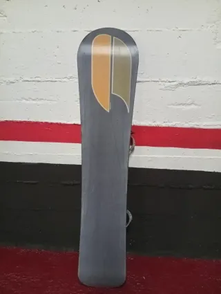 Tabla Snowboard Generics 150cm con Fijaciones