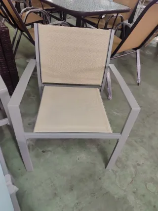 Conjunto Jardín Nuevo Mesa y Sillones