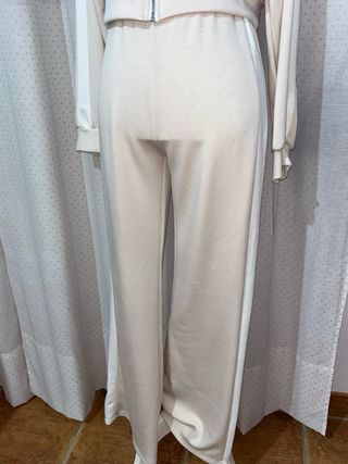 Conjunto chándal beige