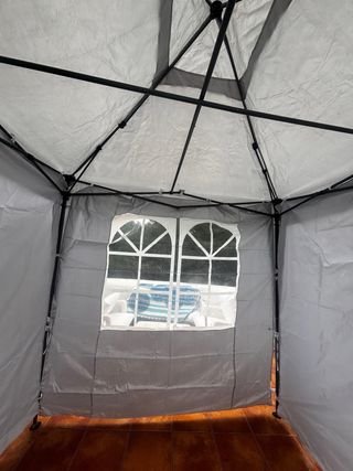 Carpa Desmontable Plateada/Blanca 2x2