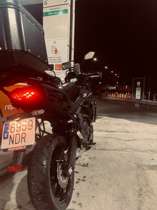 Kawasaki Versys 650 2025 Negra