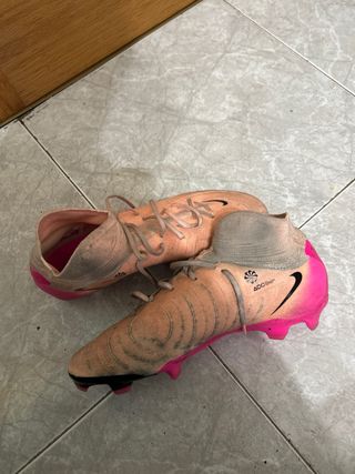 Botas de fútbol Nike Phantom Luna