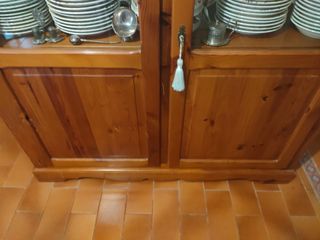 Vitrina de madera maciza 2 03x1 46x43