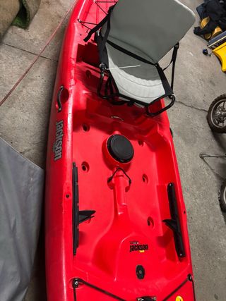 Kayak rojo Jackson